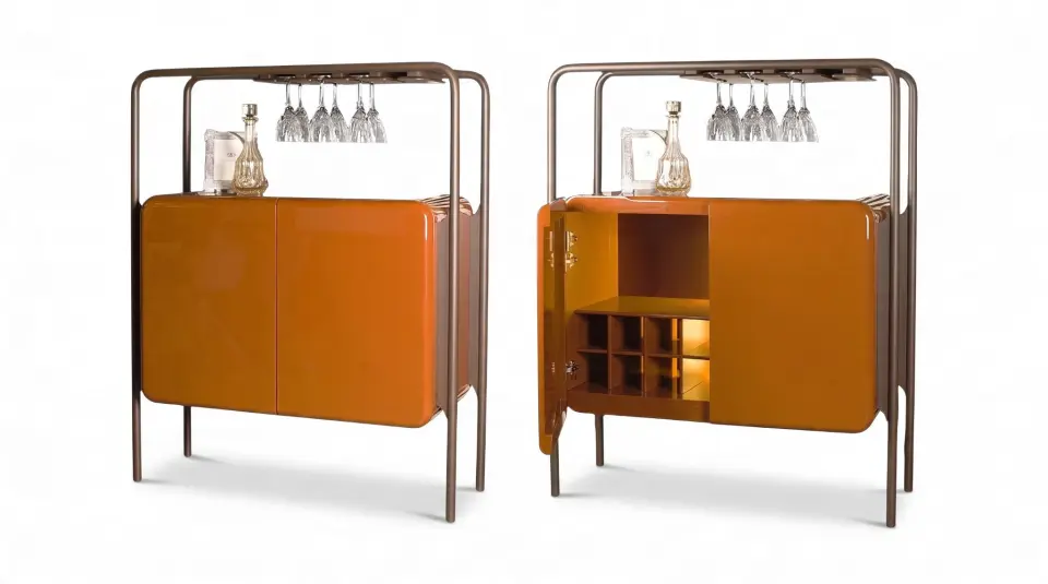 Detna Bar/Vitrin