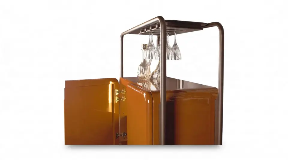 Detna Bar/Vitrin